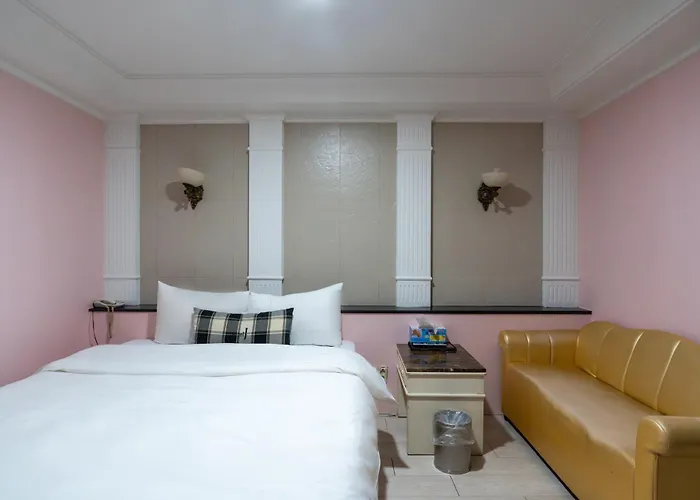 Yeongdeungpo Jago Hotel