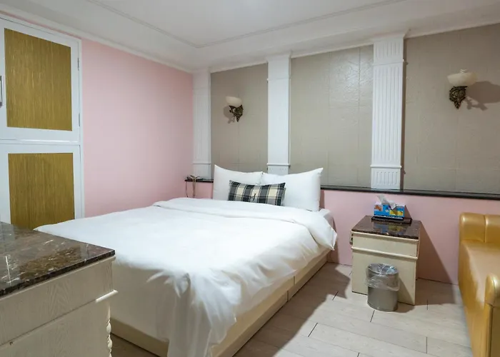 Yeongdeungpo Jago Hotel