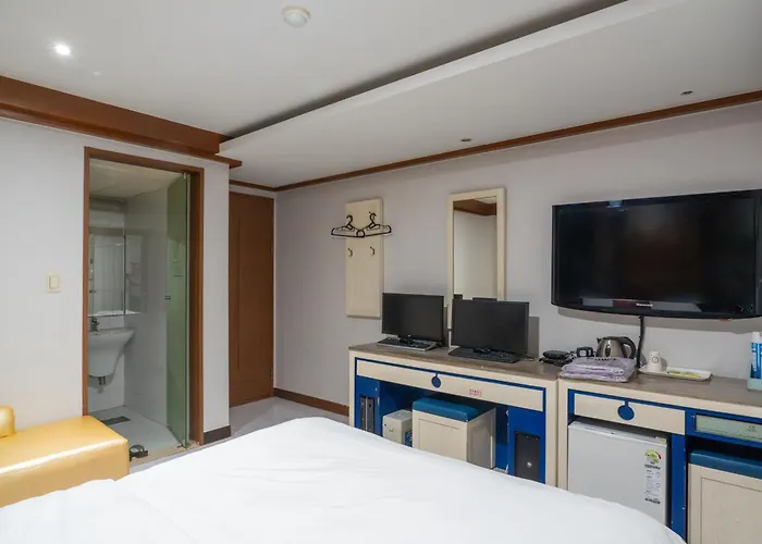 Yeongdeungpo Jago Hotel